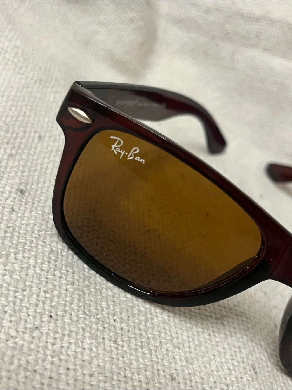 Ray-Ban Men’s New Wayfarer (RB2132) Sunglasses